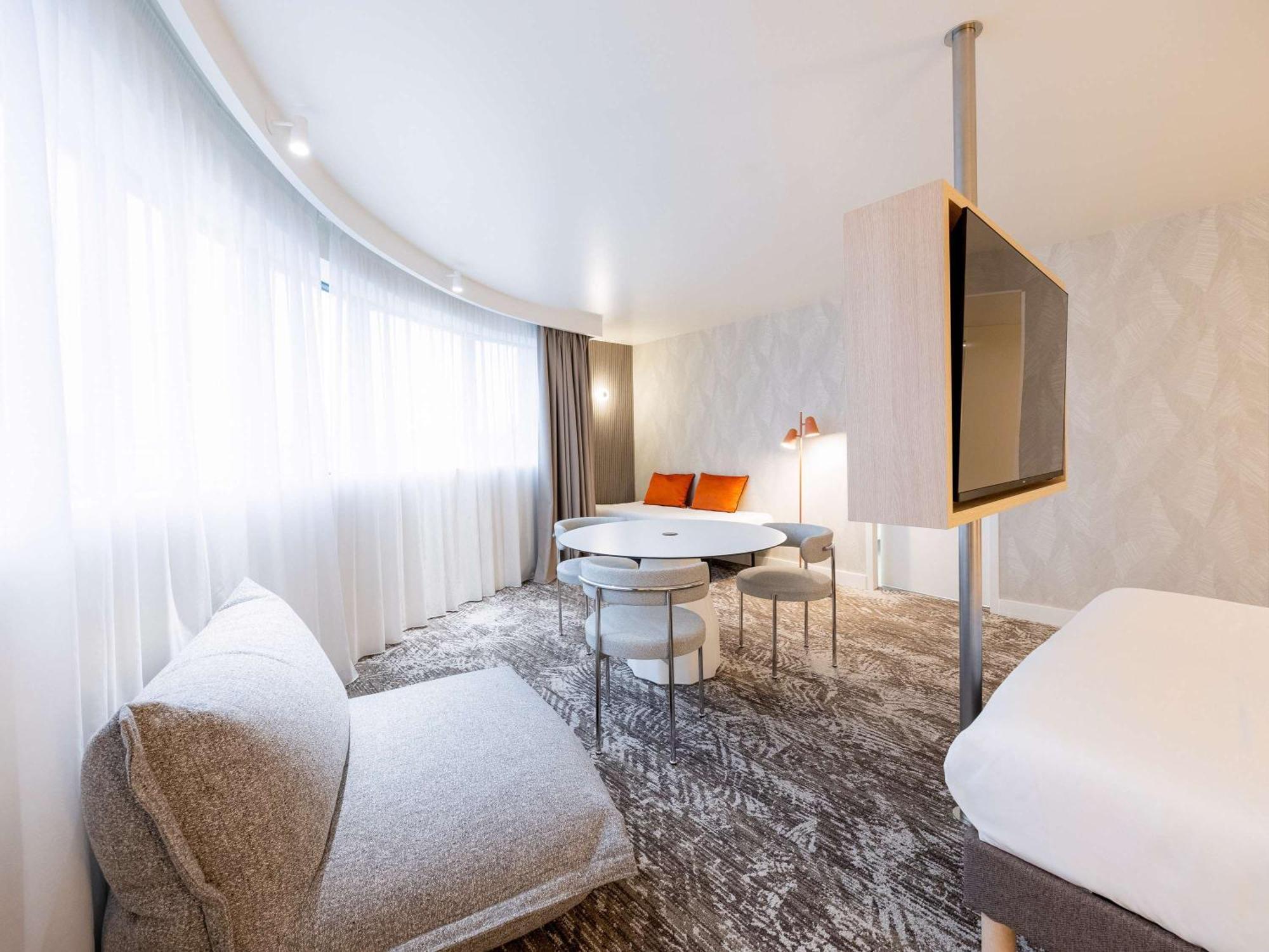 Novotel Paris 13 Porte d'Italie Le Kremlin-Bicêtre Esterno foto